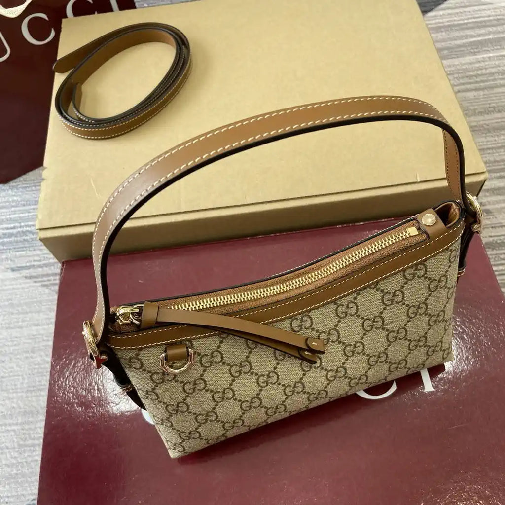 Gucci GG Emblem small shoulder bag 847450 Beige & Brown