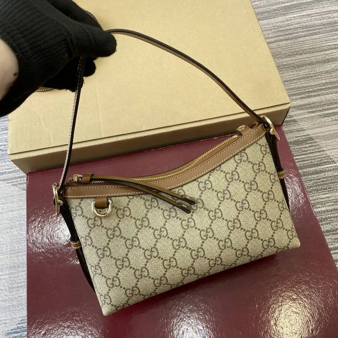 Gucci GG Emblem small shoulder bag 847450 Beige & Brown