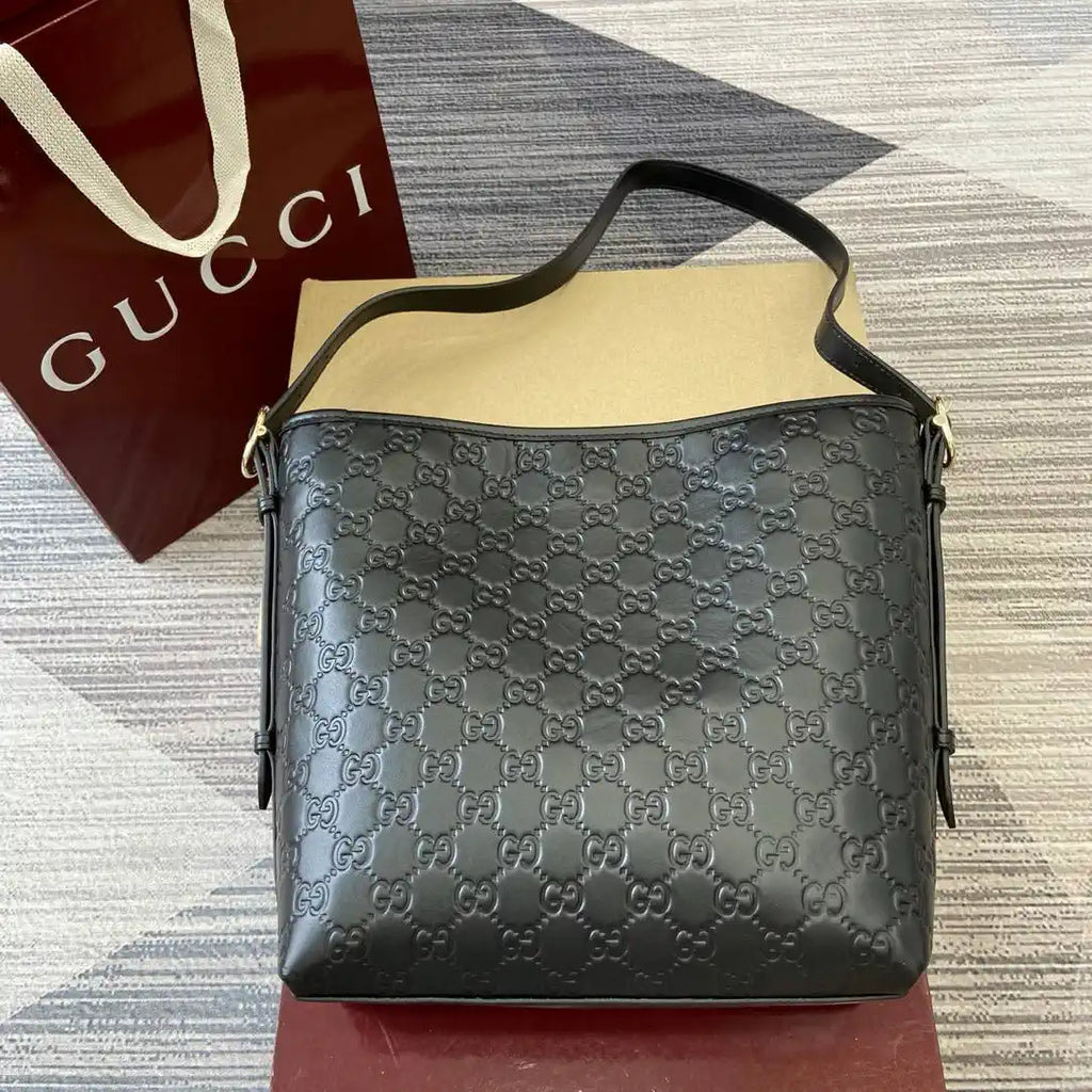 Gucci GG Emblem small shoulder bag 848881 Black