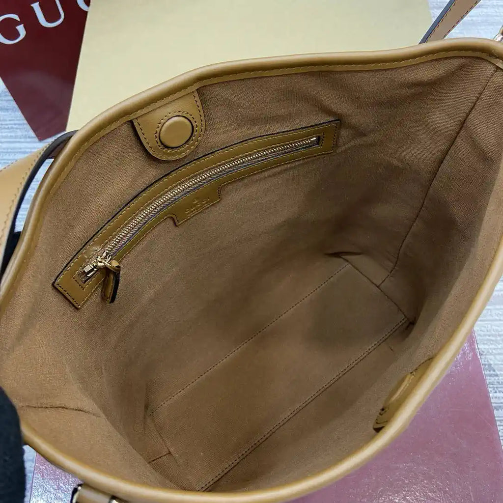 Gucci GG Emblem small shoulder bag 848881 Brown