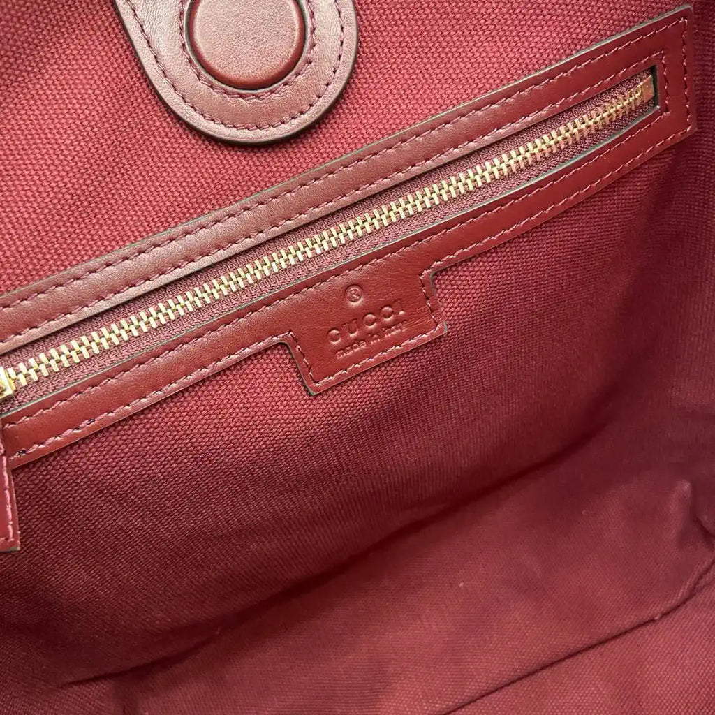 Gucci GG Emblem small shoulder bag 848881 Red