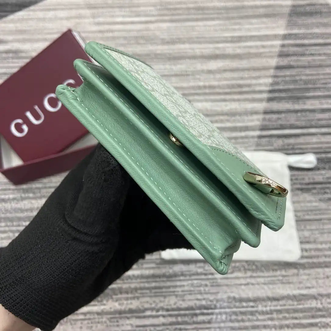Gucci GG Emblem small wallet 820692 Green