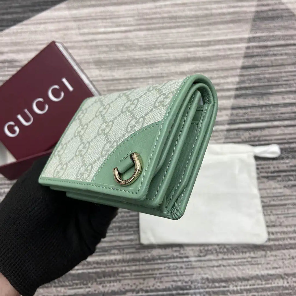 Gucci GG Emblem small wallet 820692 Green