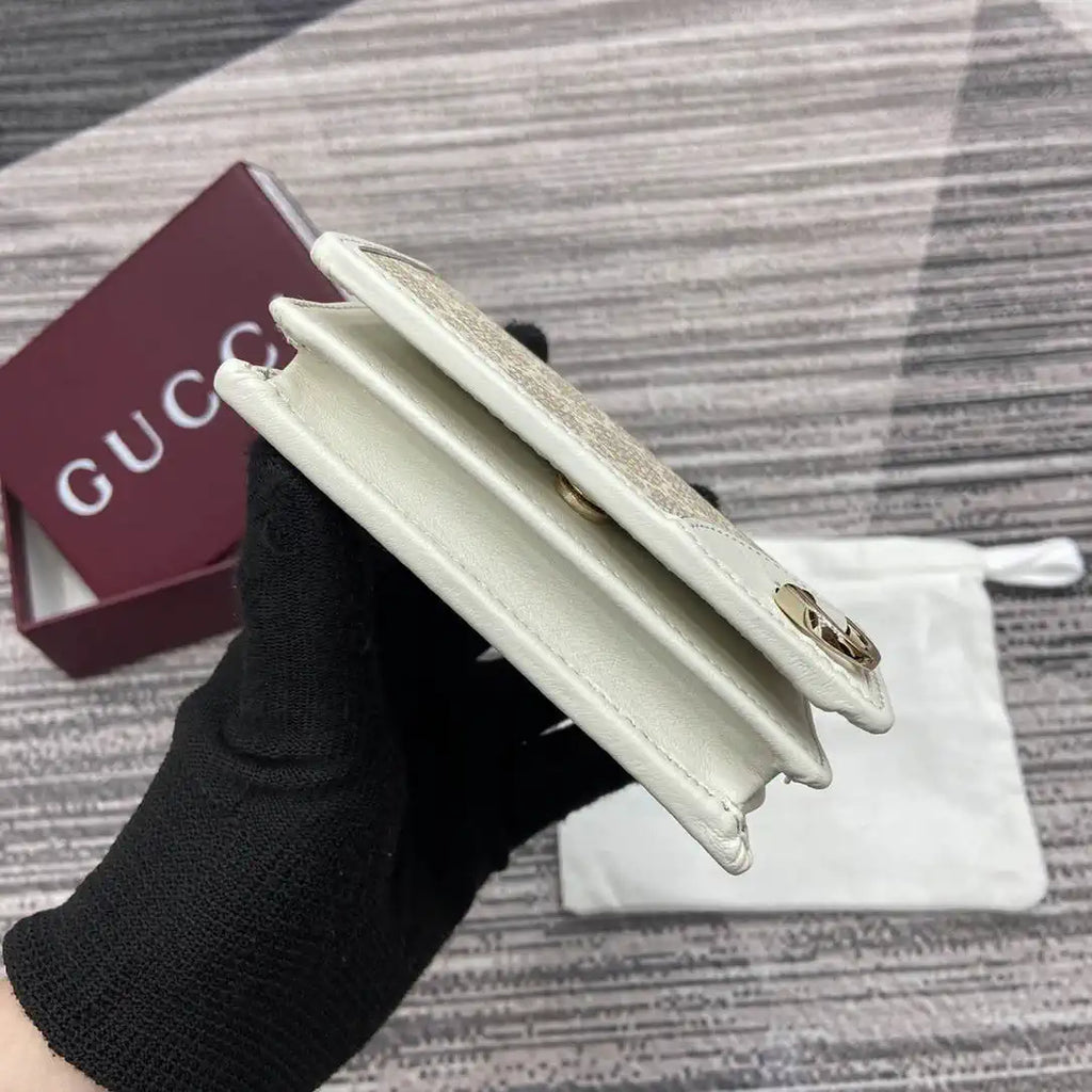 Gucci GG Emblem small wallet 820692 White