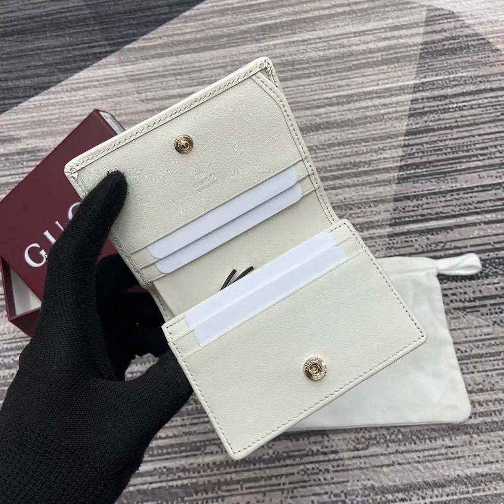 Gucci GG Emblem small wallet 820692 White