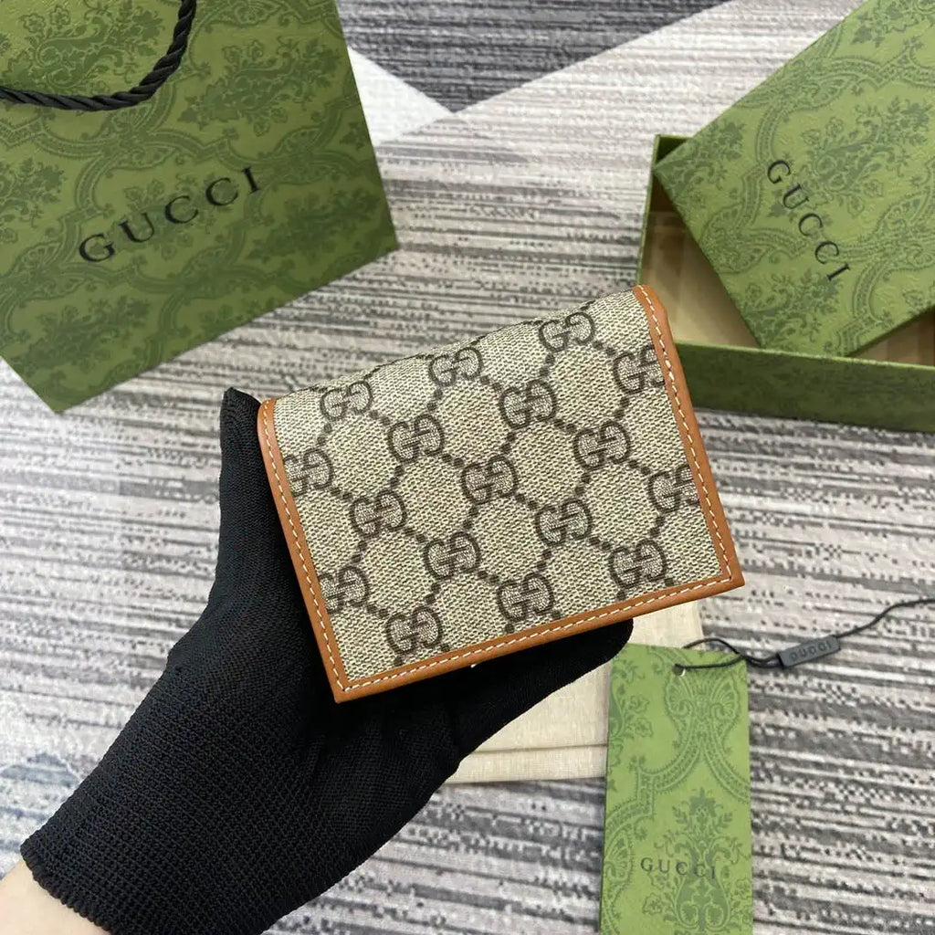 Gucci GG Emblem small wallet 820692 Beige & Brown