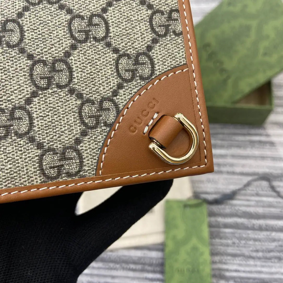 Gucci GG Emblem small wallet 820692 Beige & Brown
