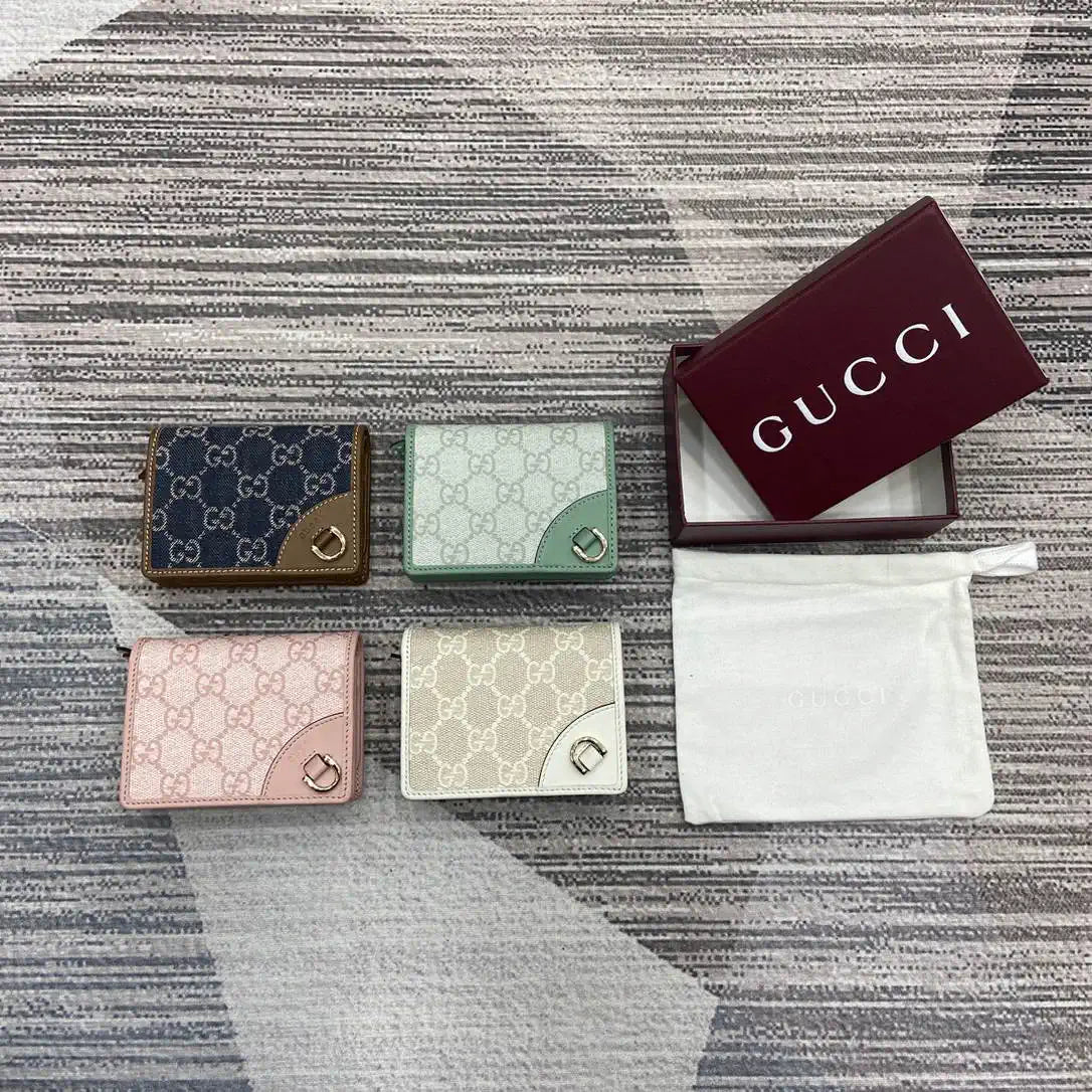 Gucci GG Emblem small wallet 820692 Navy Blue & Brown