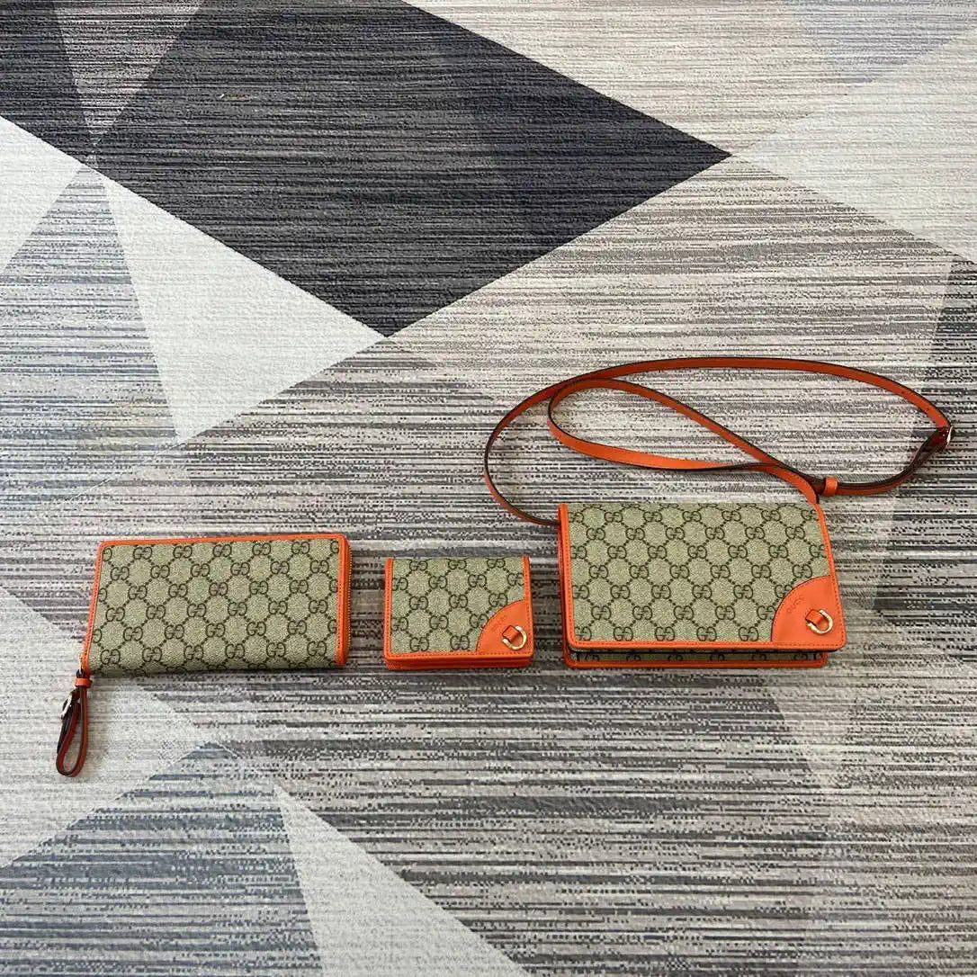Gucci GG Emblem zip around wallet 819122 Biege & orange