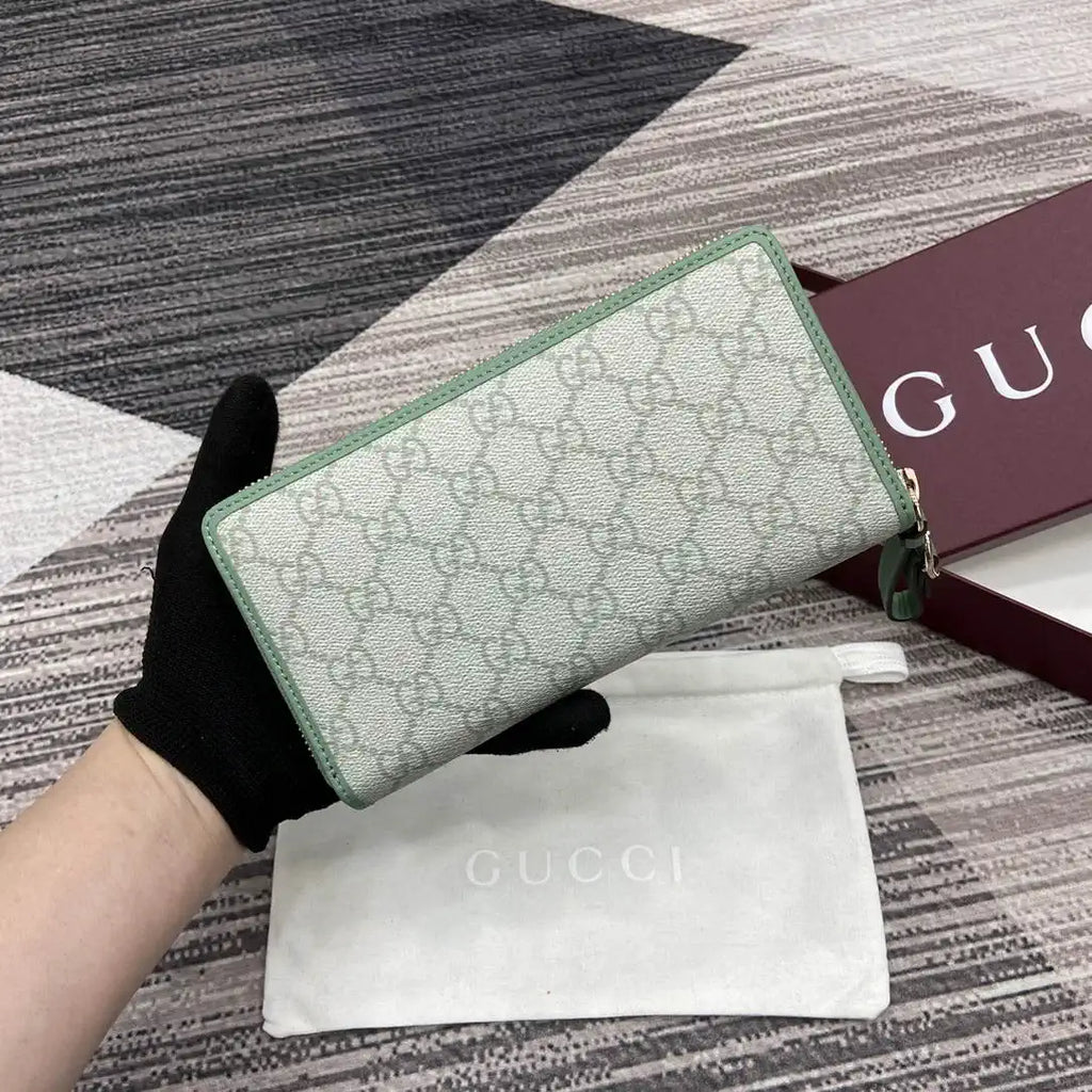Gucci GG Emblem zip around wallet 819122 green