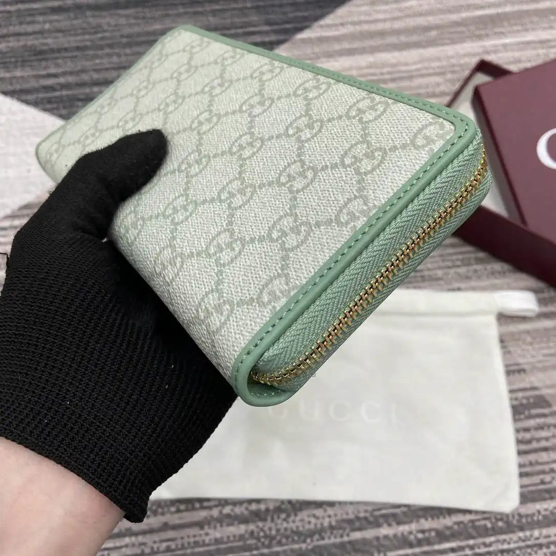 Gucci GG Emblem zip around wallet 819122 green