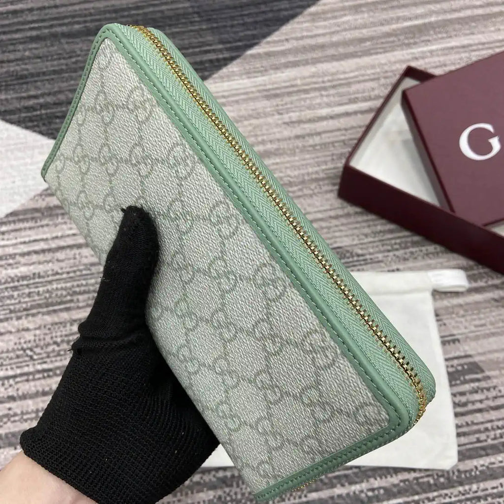 Gucci GG Emblem zip around wallet 819122 green