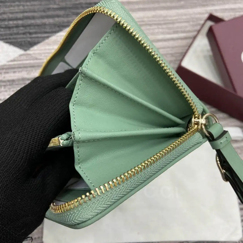 Gucci GG Emblem zip around wallet 819122 green