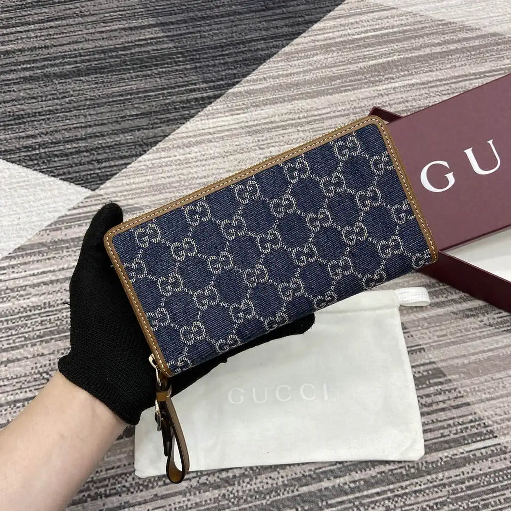 Gucci GG Emblem zip around wallet 819122 Navy Blue