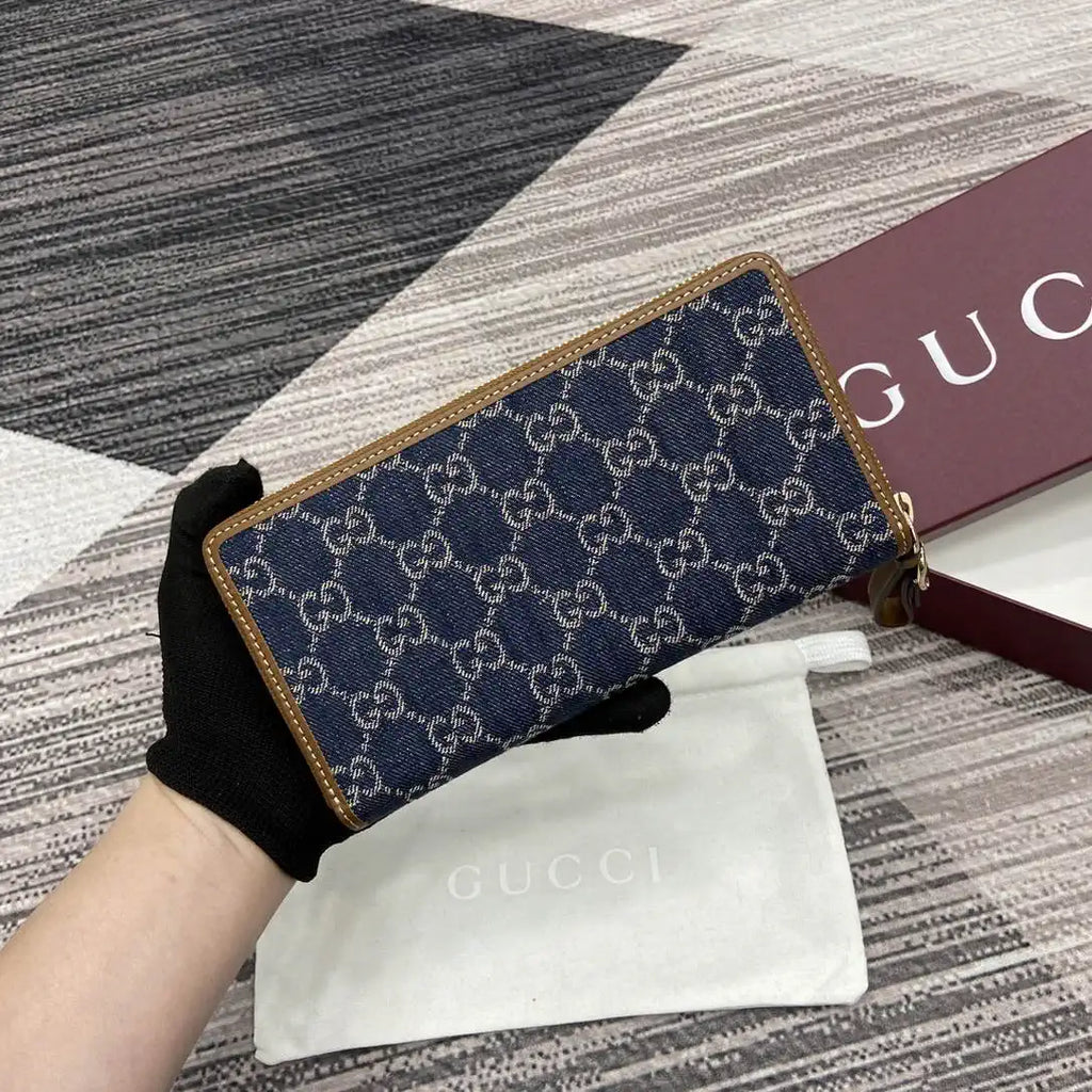 Gucci GG Emblem zip around wallet 819122 Navy Blue