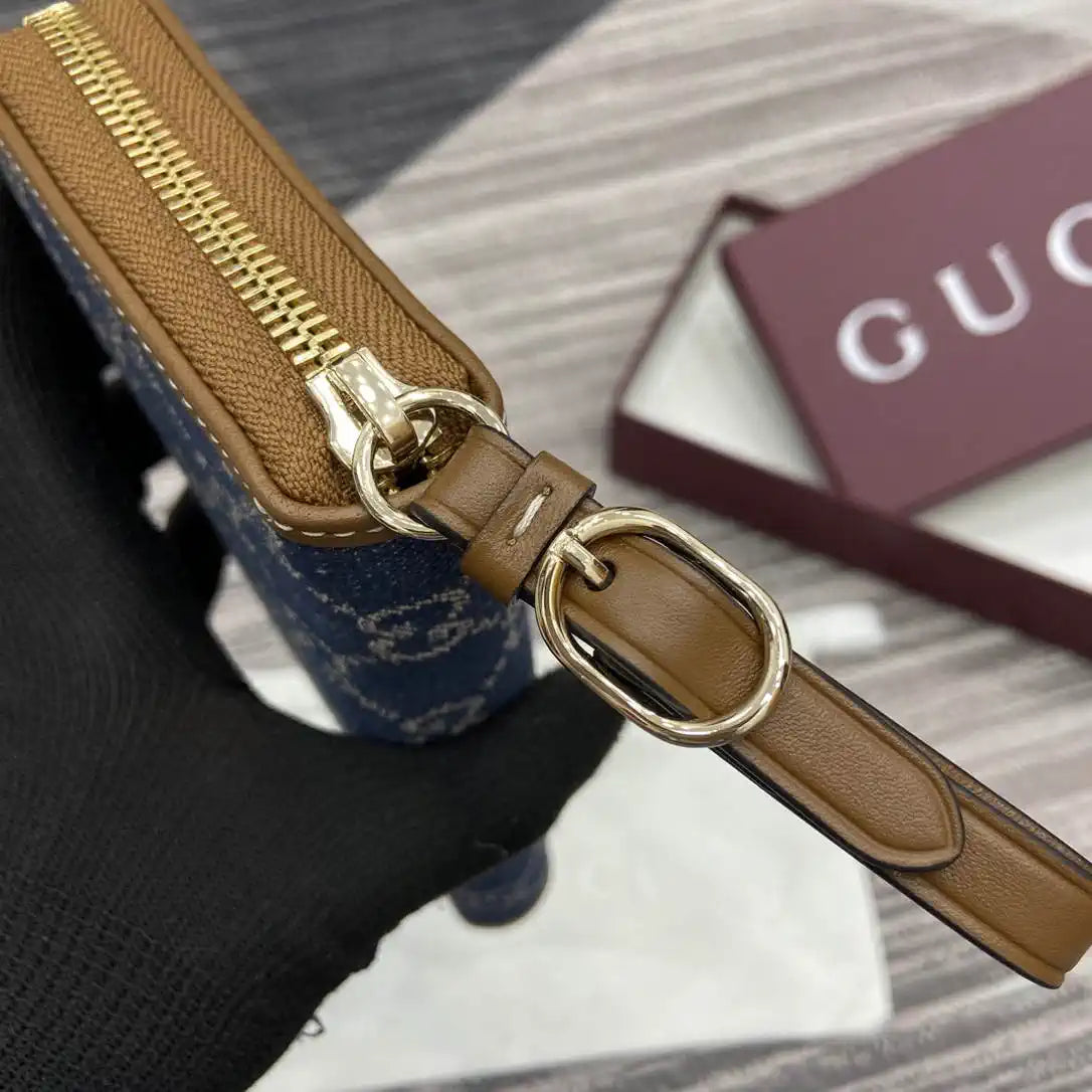 Gucci GG Emblem zip around wallet 819122 Navy Blue