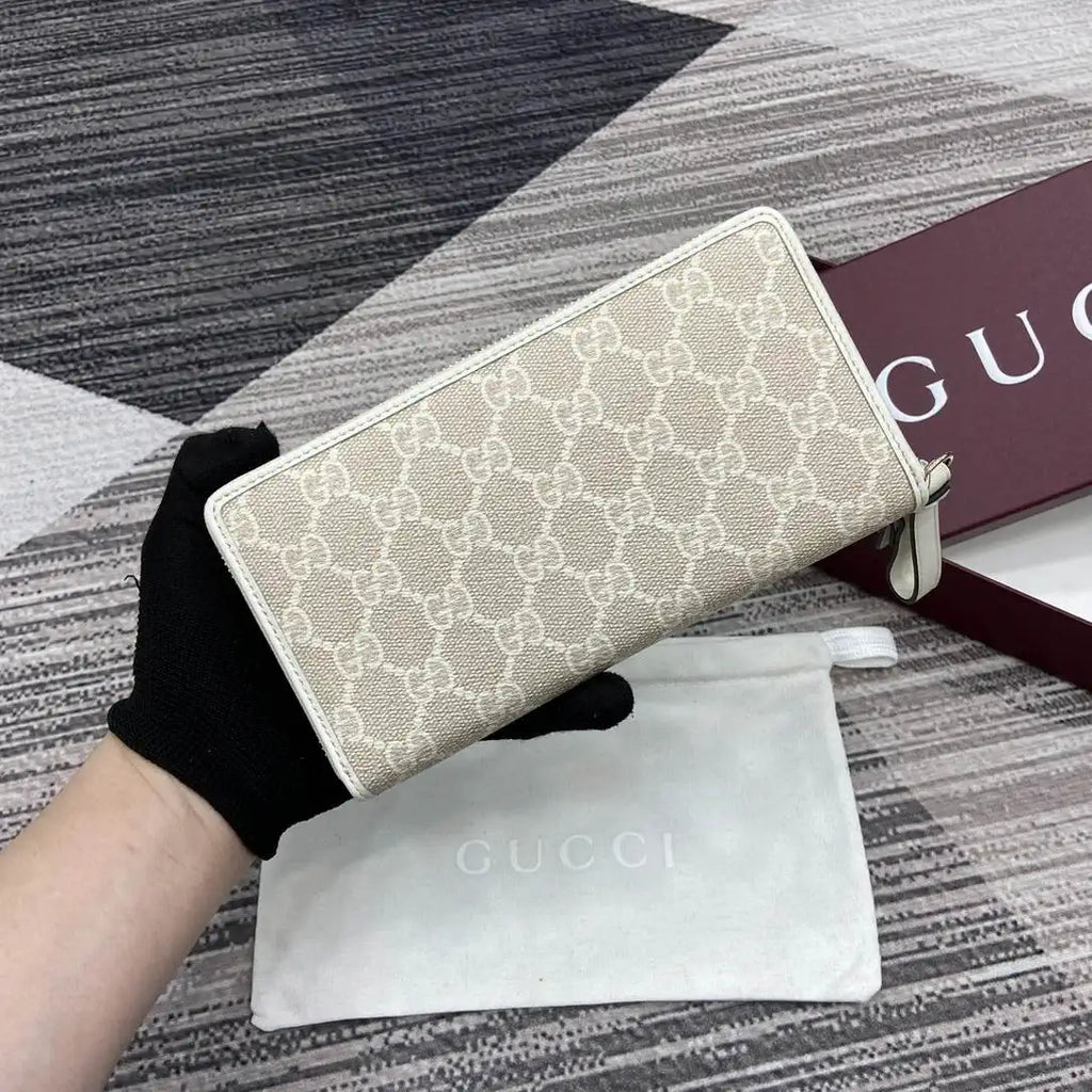 Gucci GG Emblem zip around wallet 819122 White