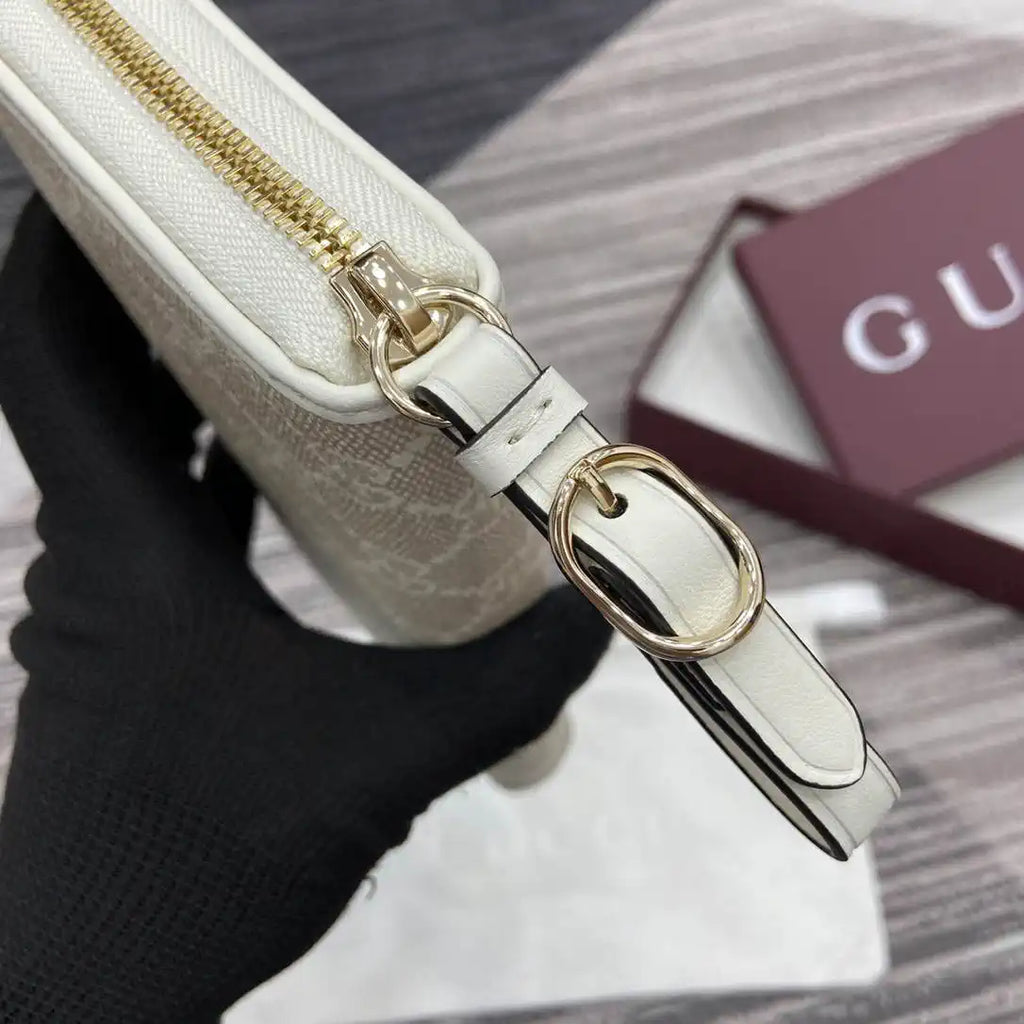 Gucci GG Emblem zip around wallet 819122 White