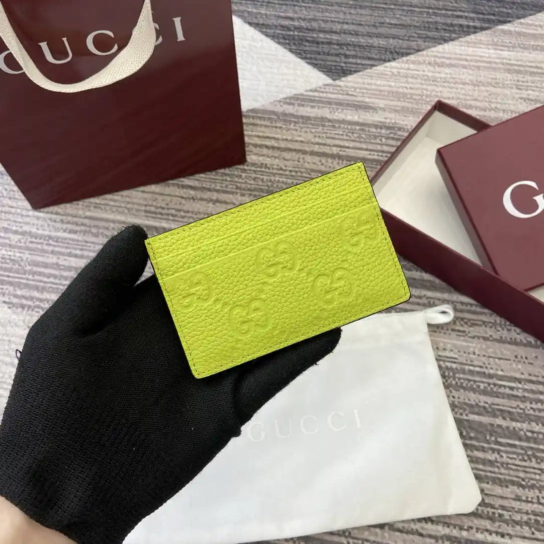 Gucci Imprint card case 835151 Lemon green