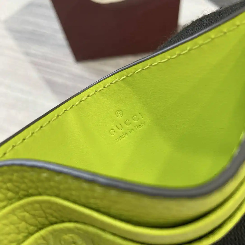 Gucci Imprint card case 835151 Lemon green