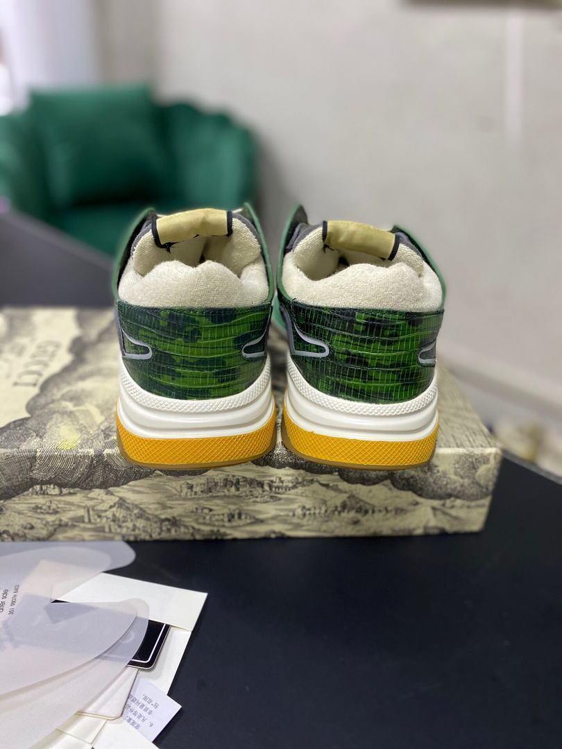 Gucci Men¡¯s Ultrapace R Leather Sneaker 81112 Green and Gray - luxibagsmall