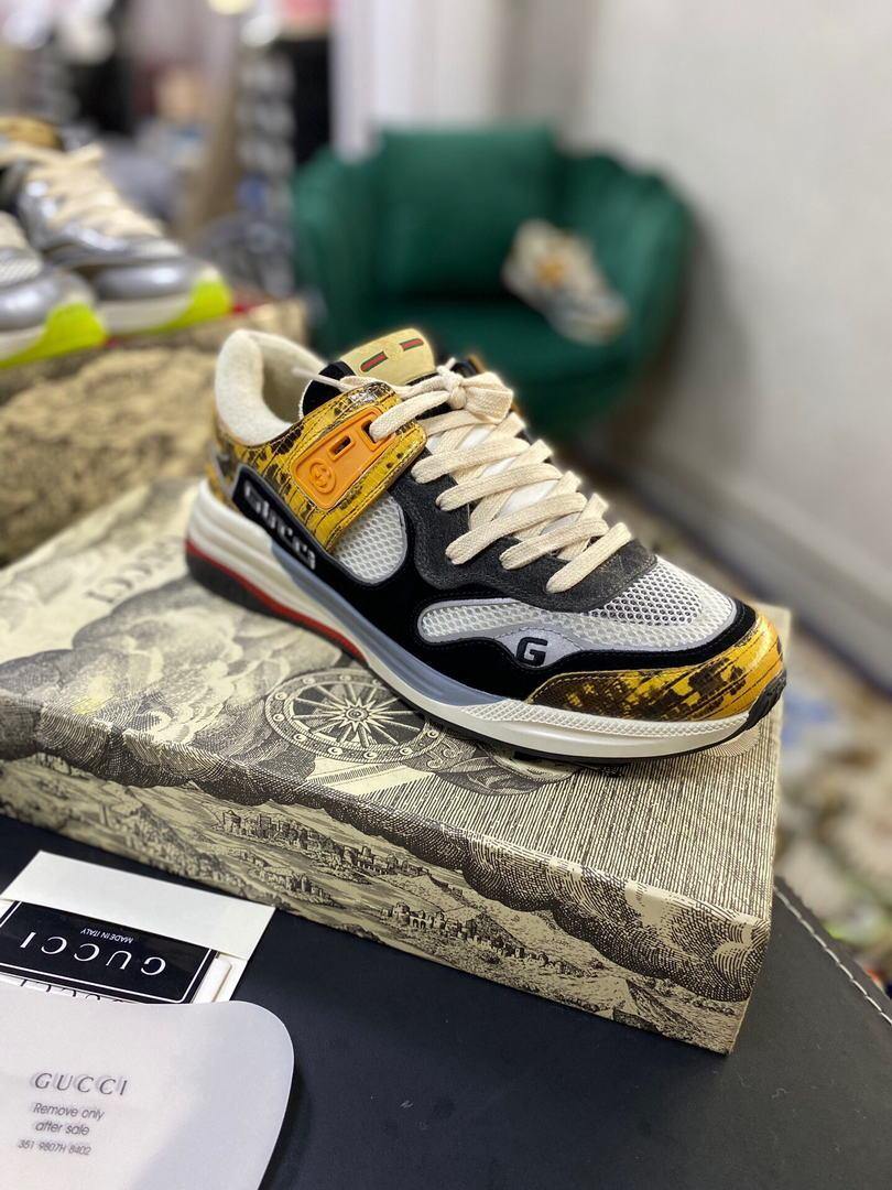 Gucci Men¡¯s Ultrapace R Leather Sneaker 81112 Yellow and Black - luxibagsmall