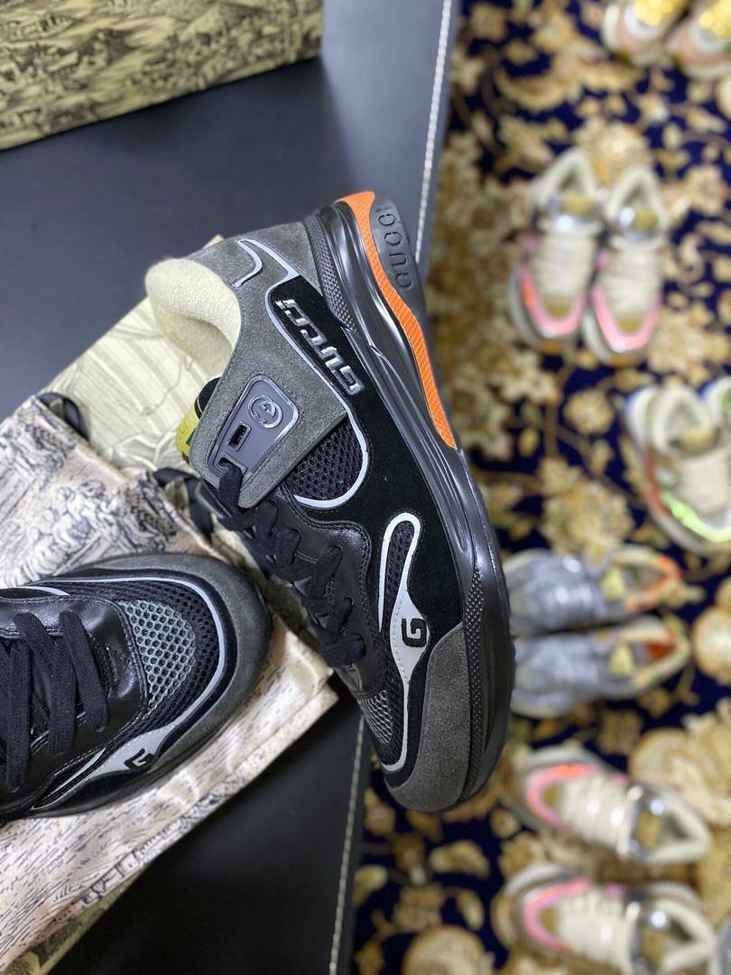 Gucci Men¡¯s Ultrapace R Leather Sneaker 81112 Black and Gray - luxibagsmall