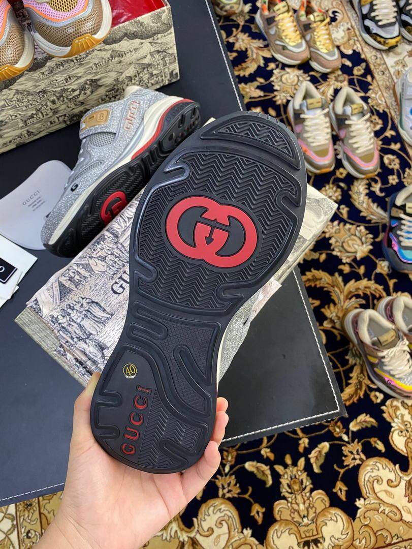 Gucci Men¡¯s Ultrapace R Leather Sneaker 81112 Silver and Gray - luxibagsmall