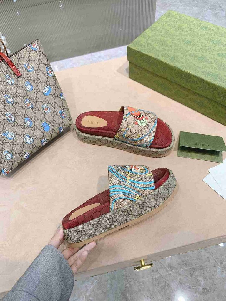 Gucci Sandals GG Multicolour Platform Sandal 81155