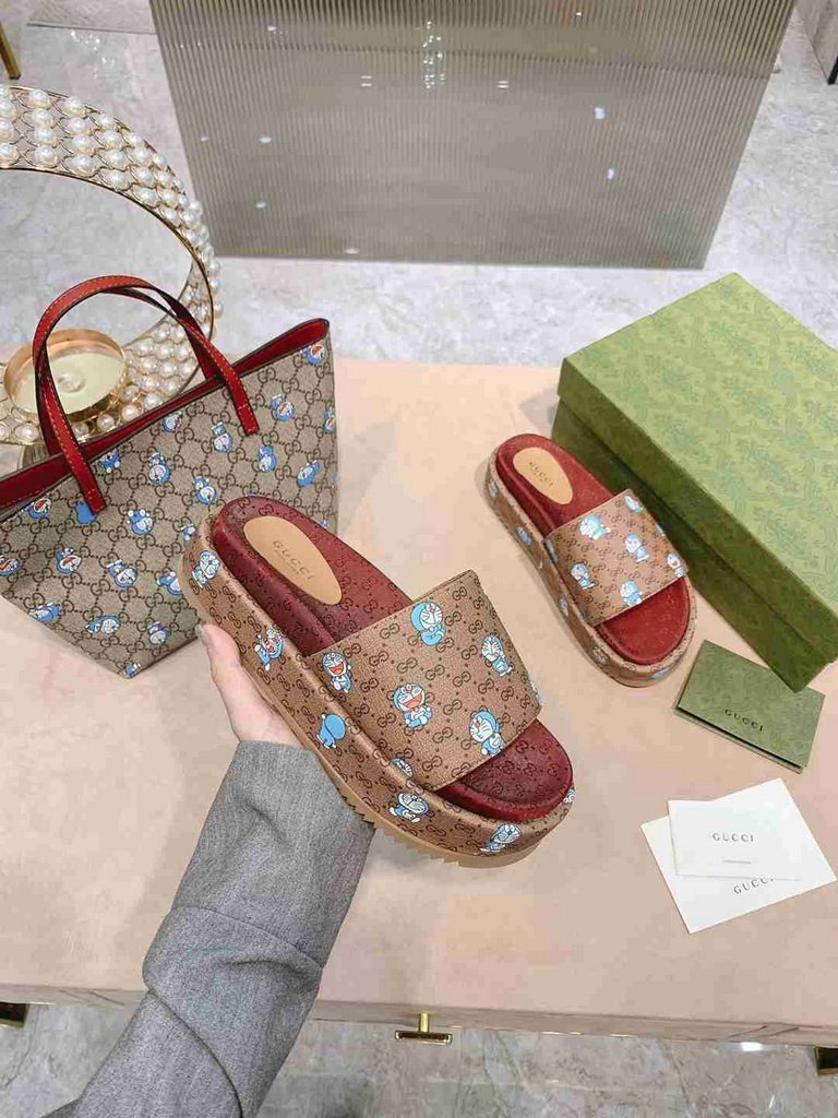 Gucci Sandals GG Multicolour Platform Sandal 81156