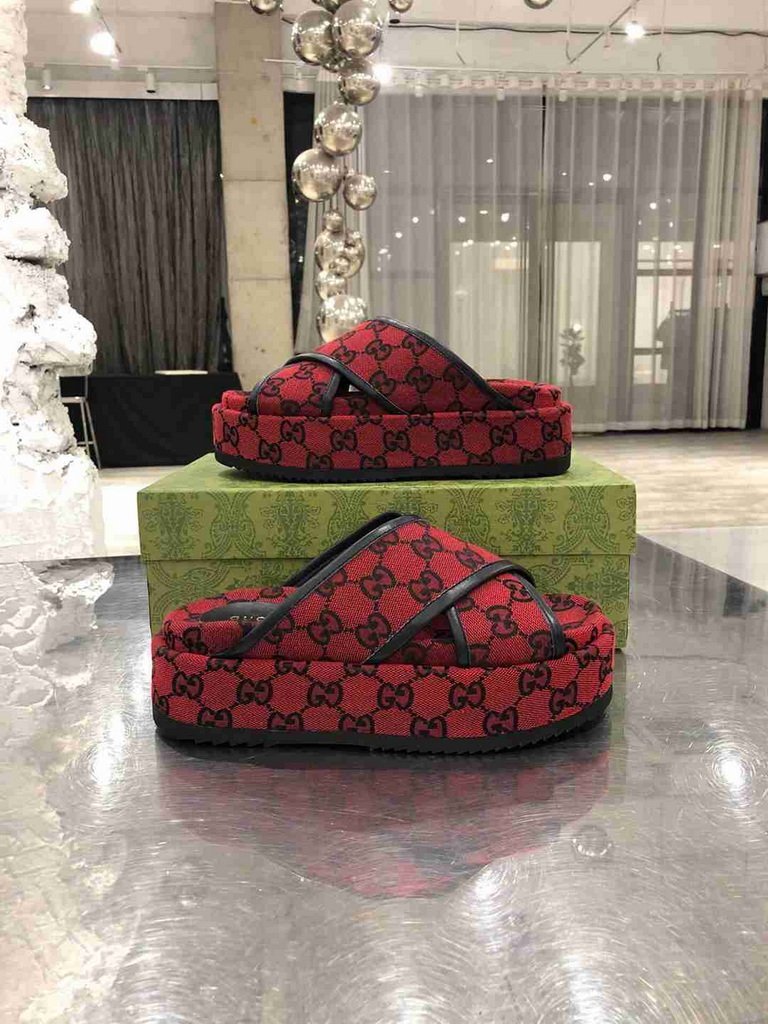 Gucci Sandals GG Multicolour Platform Sandal 81159