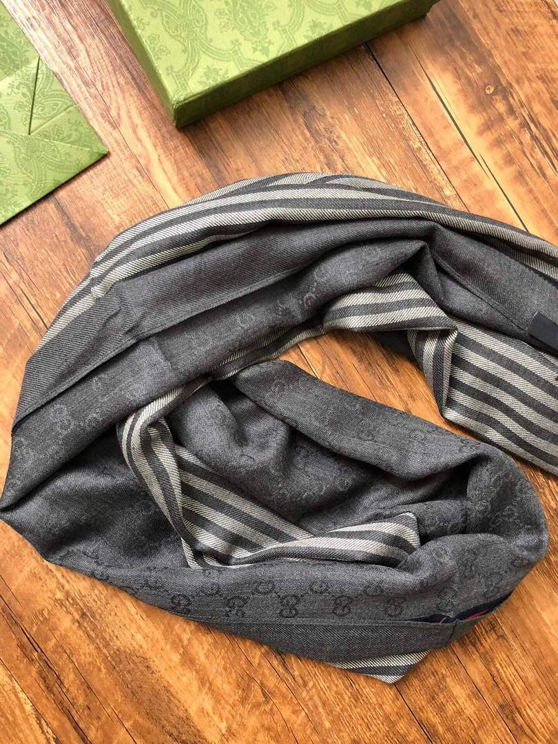 Gucci Scarves Designer Gucci Shawl Scarf 60005