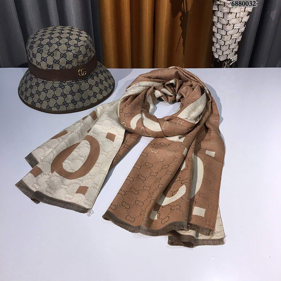Gucci Scarves Designer Gucci Shawl Scarf 50024