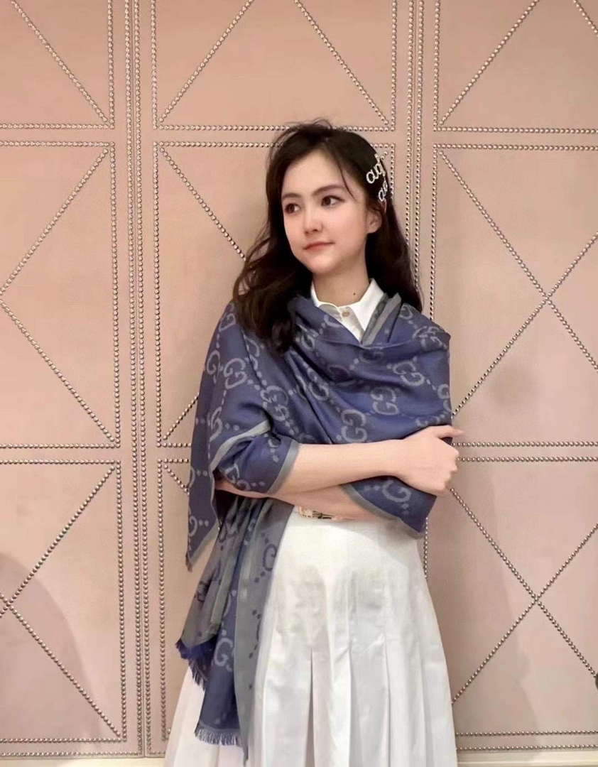 Gucci Scarves Fashion Scarf G58360 - Default Title - View 1