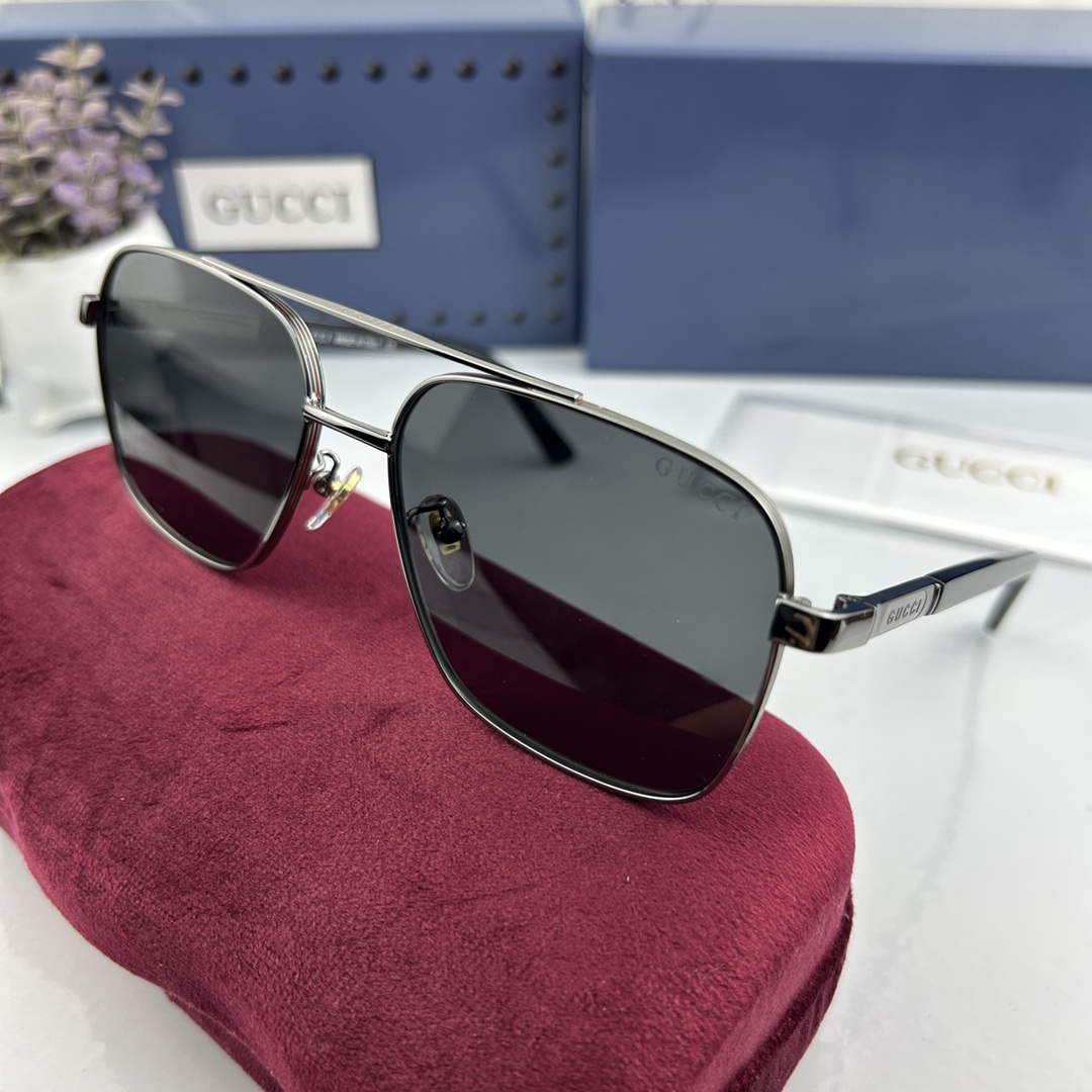 Gucci Sunglasses Luxury Fashion Show Sunglasses G992237 - Default Title - View 1