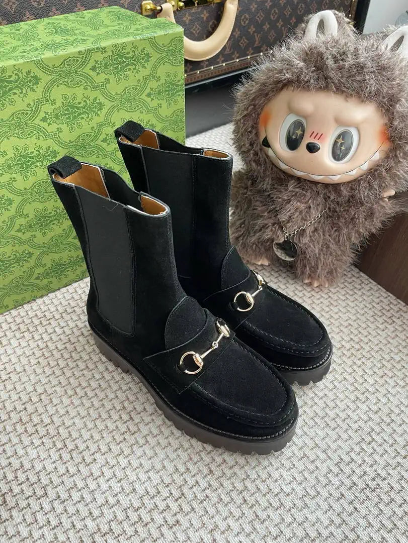 Gucci Women ankle boot with Horsebit suede G77353