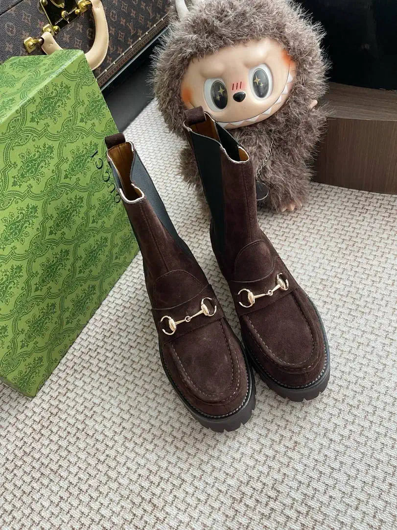Gucci Women ankle boot with Horsebit suede G77354