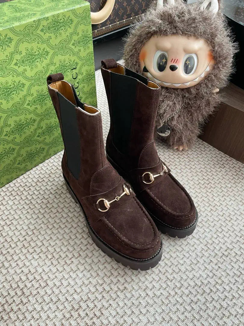 Gucci Women ankle boot with Horsebit suede G77354
