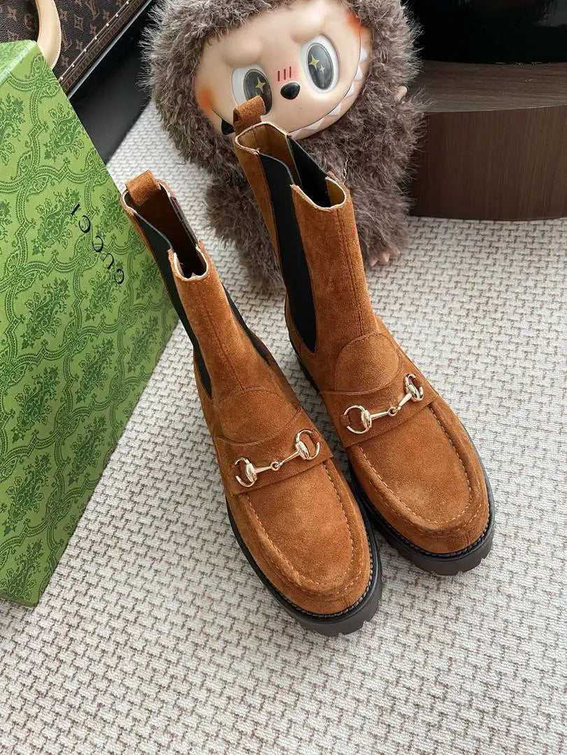 Gucci Women ankle boot with Horsebit suede G77355