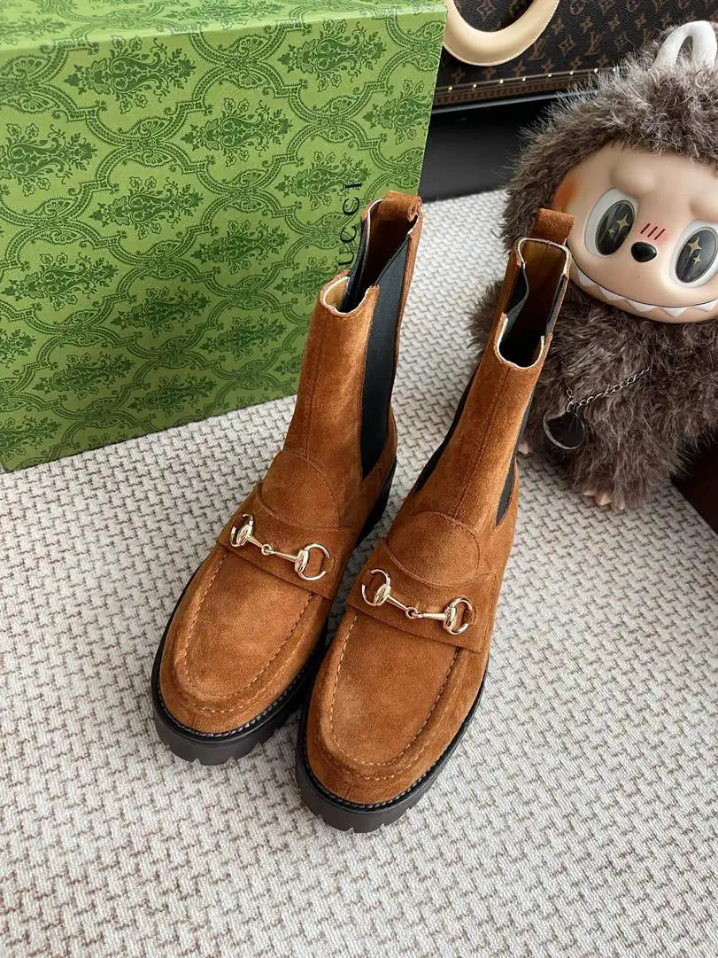 Gucci Women ankle boot with Horsebit suede G77355