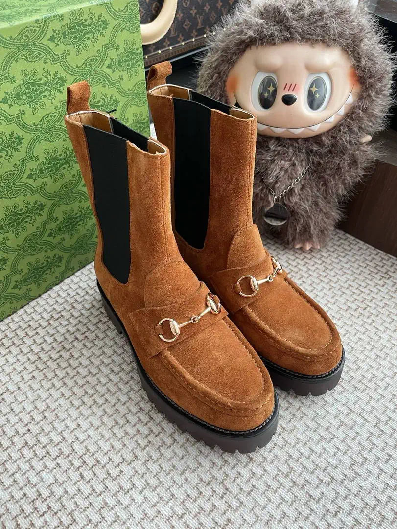 Gucci Women ankle boot with Horsebit suede G77355