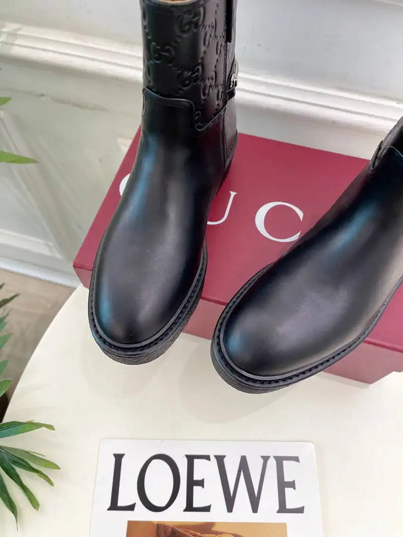 Gucci Women Classic Horsebit Ankle Boots G77370