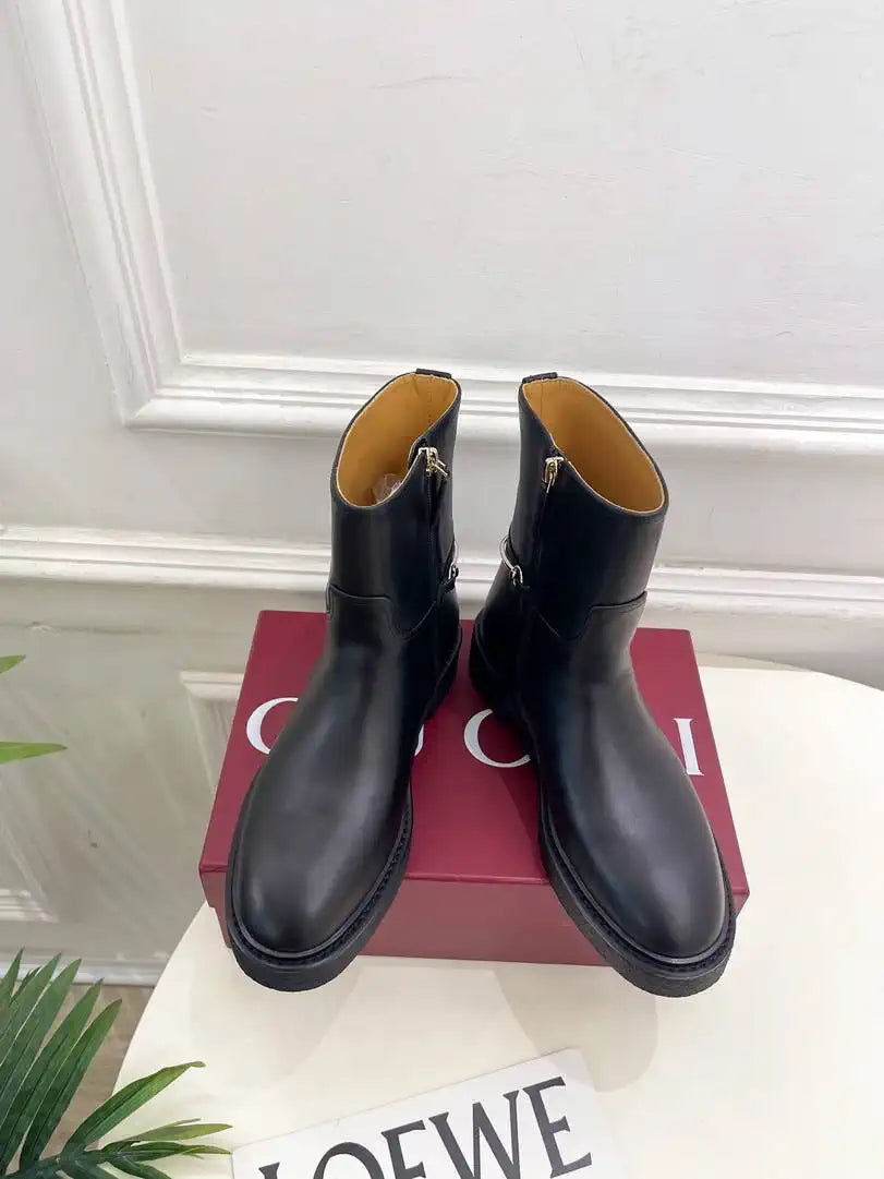 Gucci Women Classic Horsebit Ankle Boots G77371