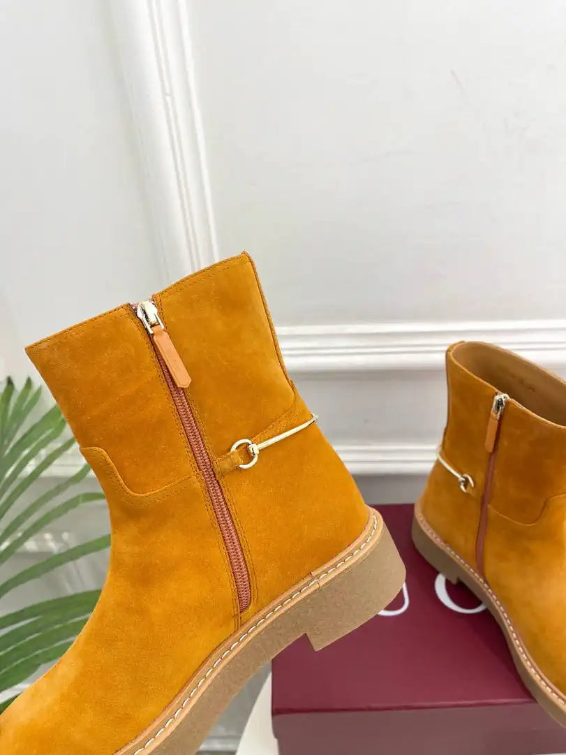 Gucci Women Classic Horsebit Ankle Boots G77373