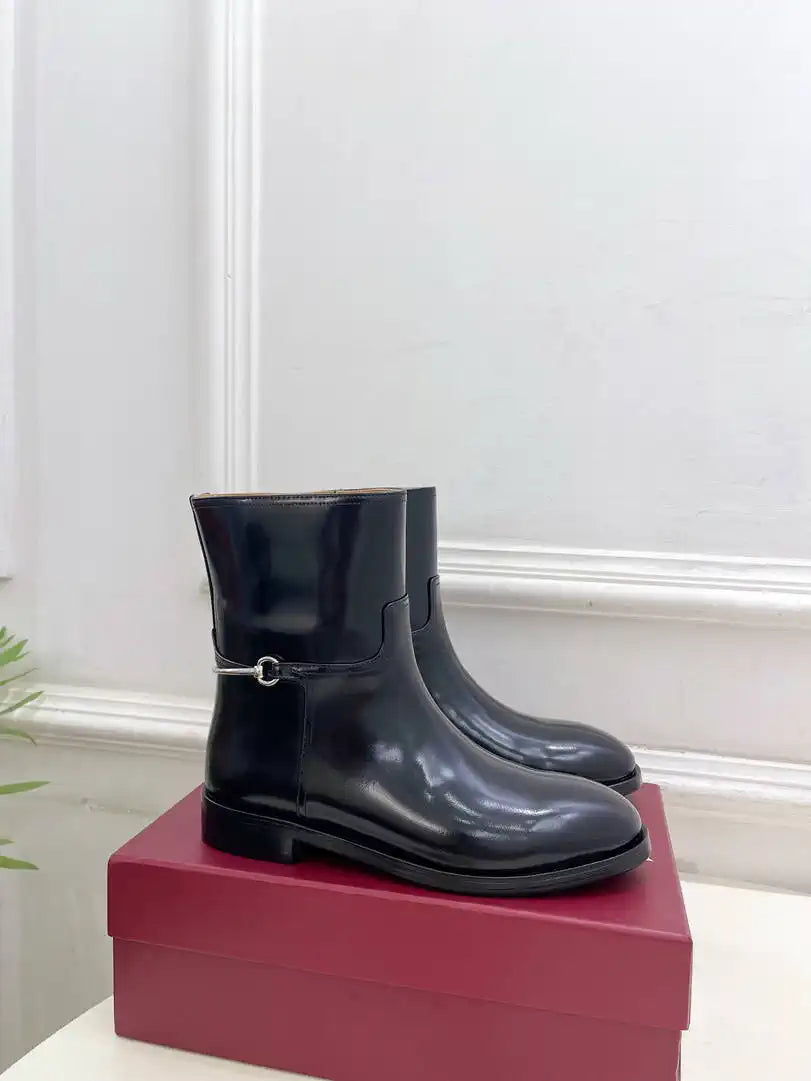 Gucci Women Classic Horsebit Ankle Boots G77380