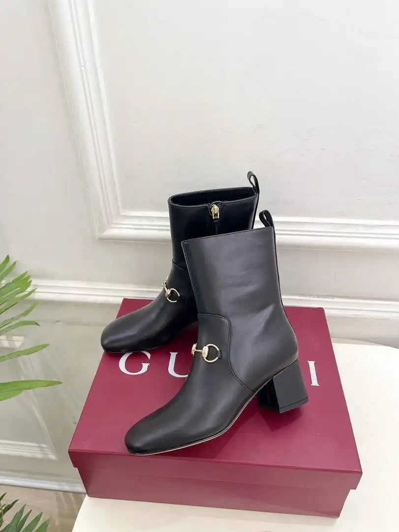 Gucci Women Classic horsebit chunky heel ankle boots G77362