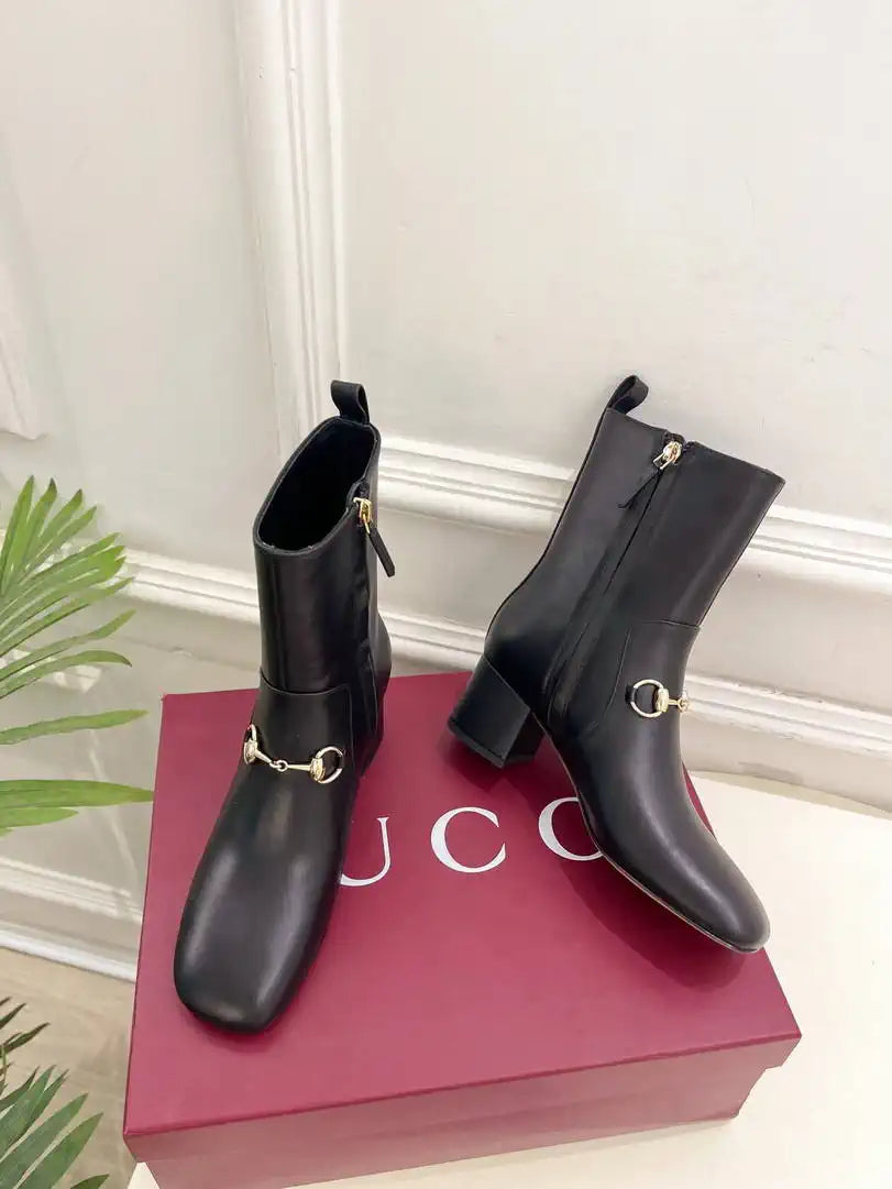 Gucci Women Classic horsebit chunky heel ankle boots G77362