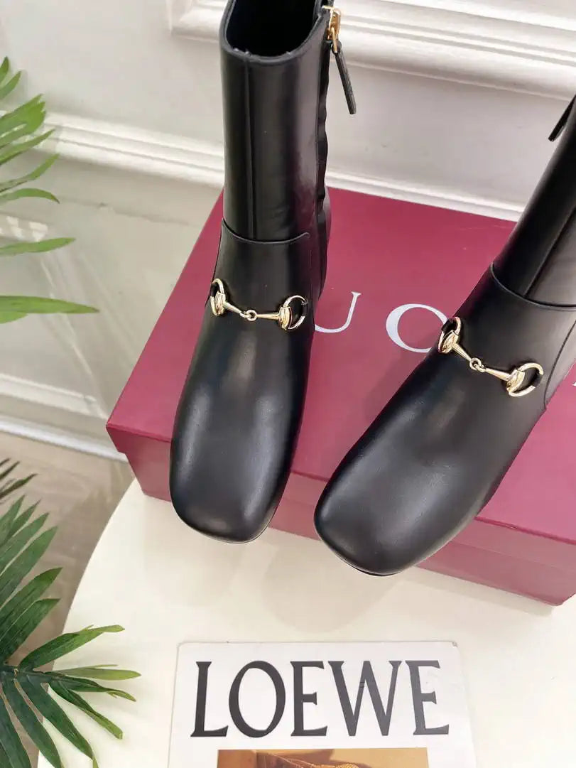 Gucci Women Classic horsebit chunky heel ankle boots G77362