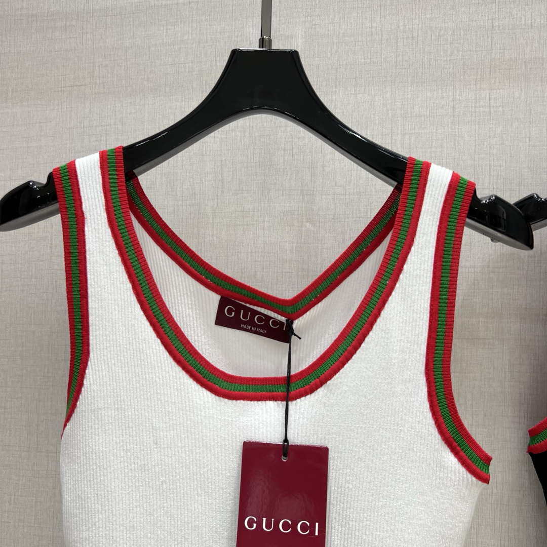 Gucci Women Contrast ribbed knit vest  G85275