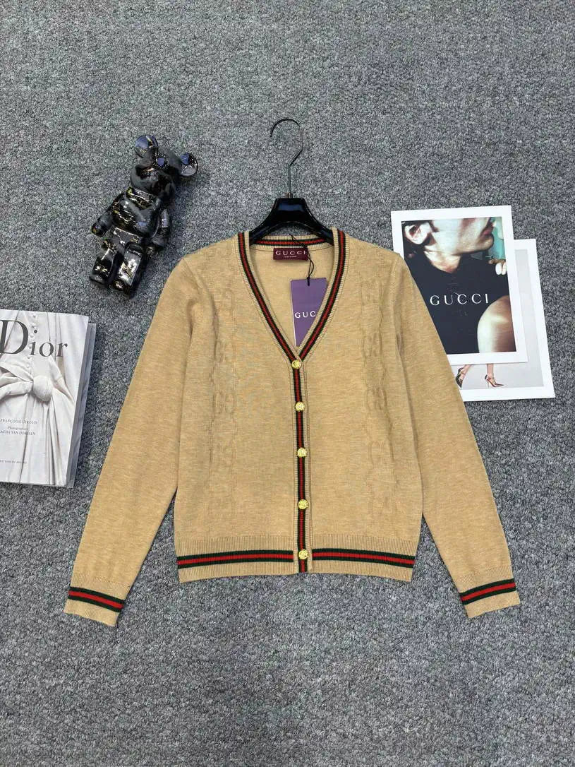 Gucci Women Double C logo jacquard Cardigan Sweater Wool G11110